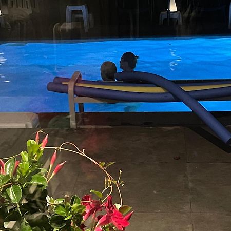 B&B Maison Saint Tropez 에인트호번 외부 사진