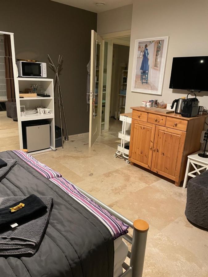 B&B Maison Saint Tropez 에인트호번 외부 사진