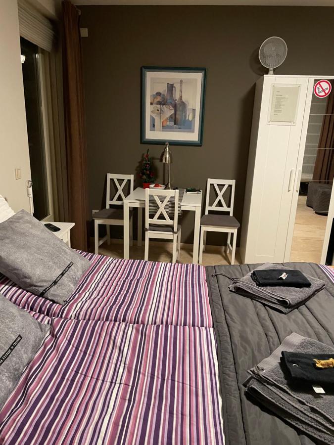 B&B Maison Saint Tropez 에인트호번 외부 사진