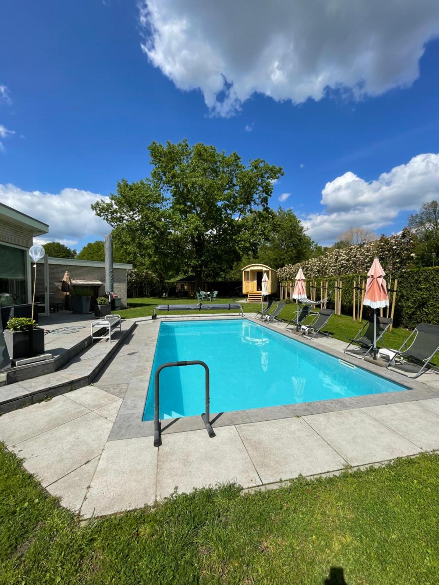 B&B Maison Saint Tropez 에인트호번 외부 사진