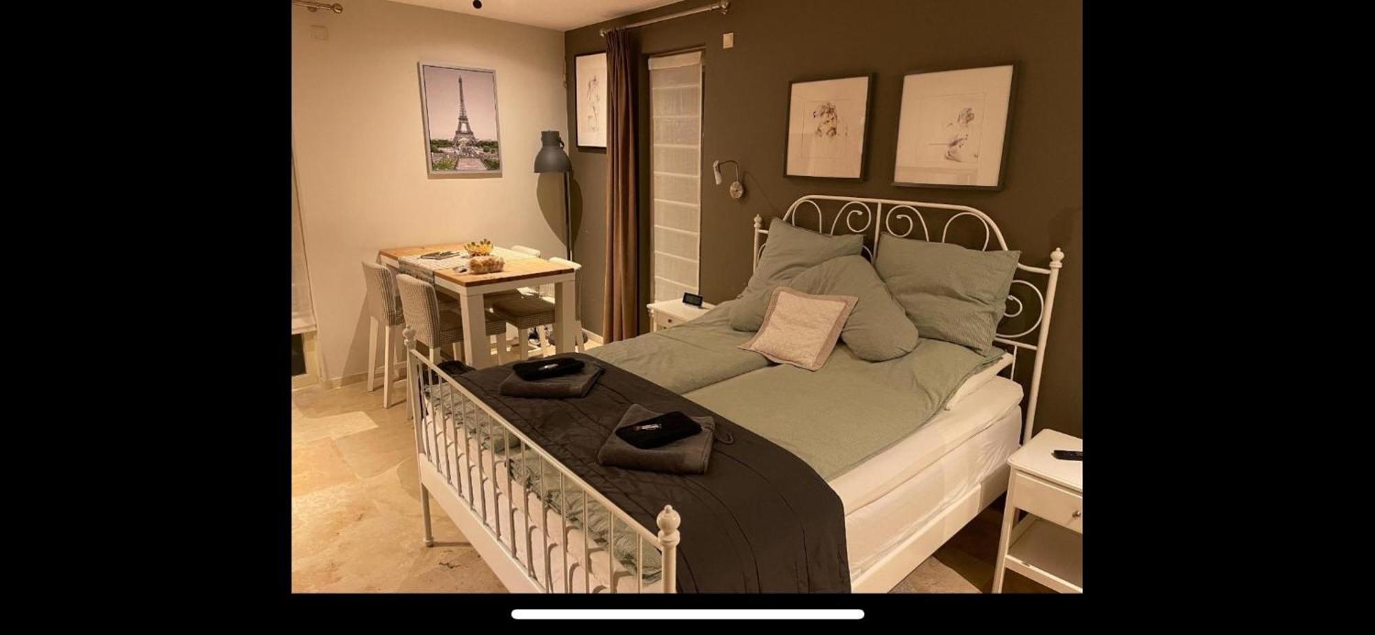 B&B Maison Saint Tropez 에인트호번 객실 사진