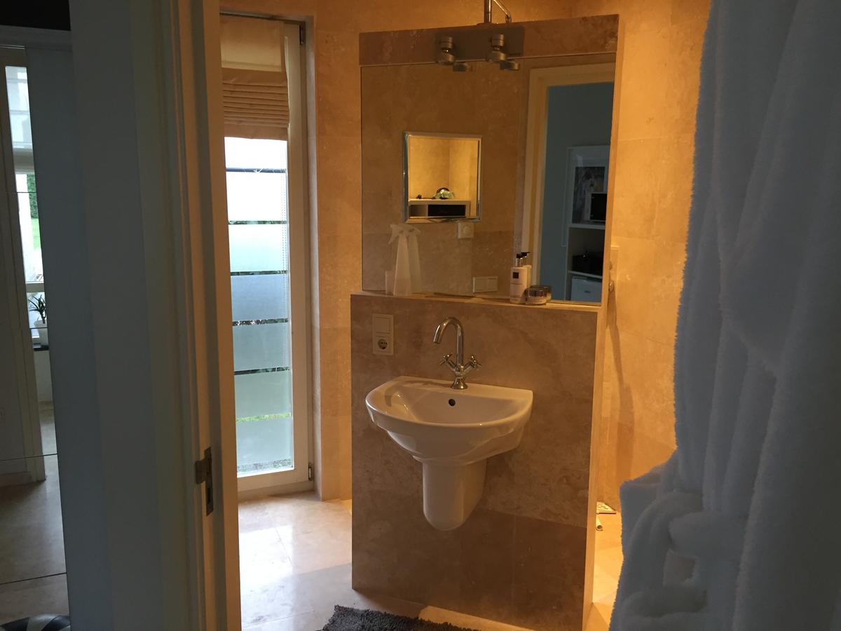 B&B Maison Saint Tropez 에인트호번 외부 사진